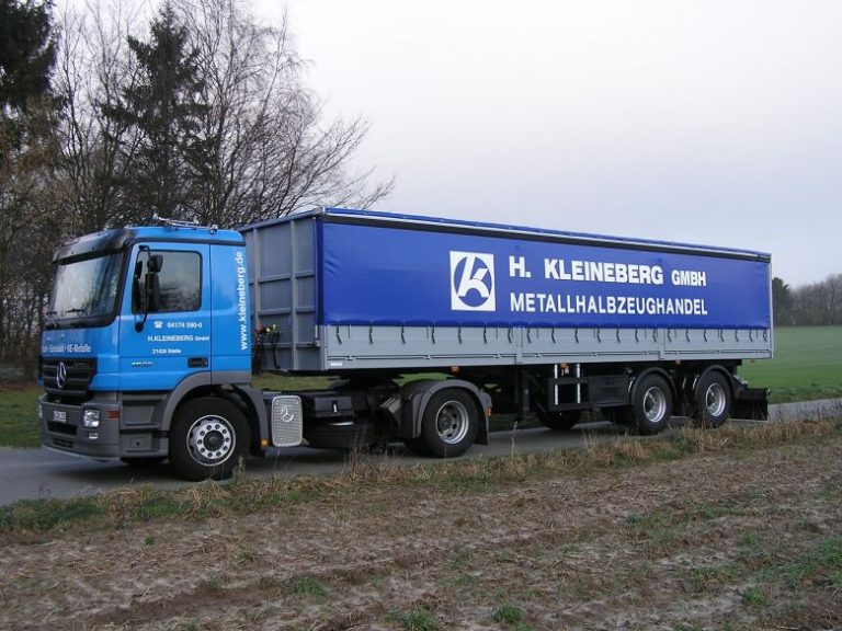 Curtainsider -Sattelanhänger